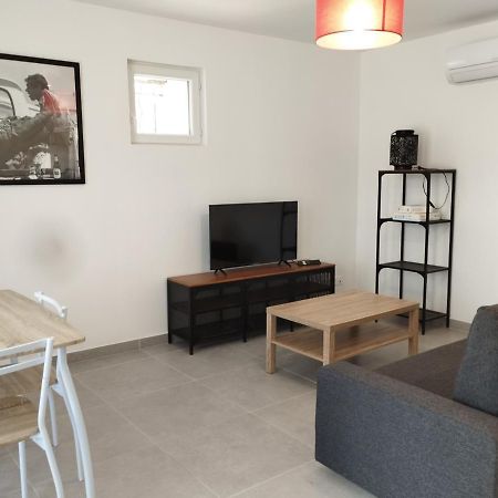 Appartement Meuble Et Tout Confort, Au Milieu De La Campagne Saint-Paul-Trois-Chateaux Εξωτερικό φωτογραφία